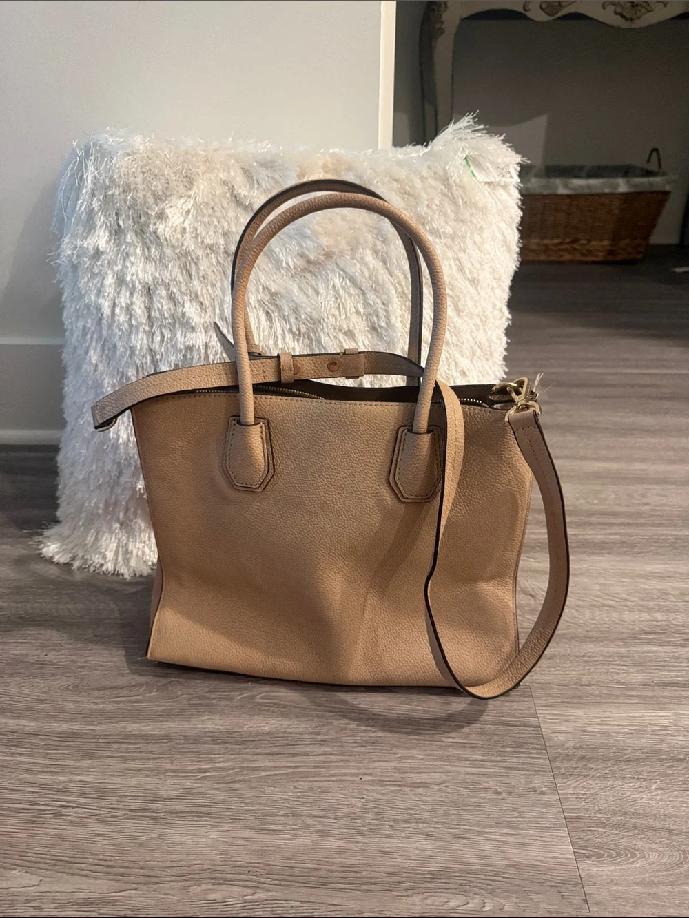 Michael Kors satchel w crossbody strap
